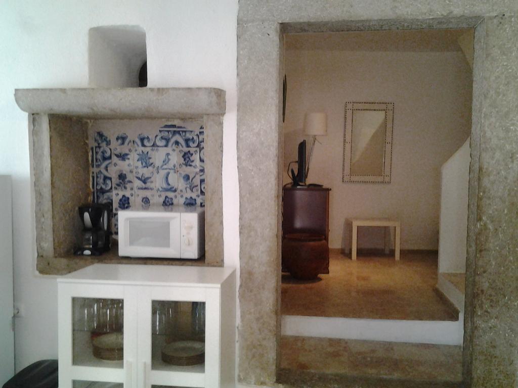 Typical Small House Near Lisbon オエイラス エクステリア 写真