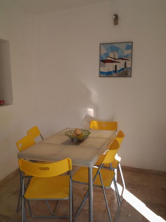 Typical Small House Near Lisbon オエイラス エクステリア 写真