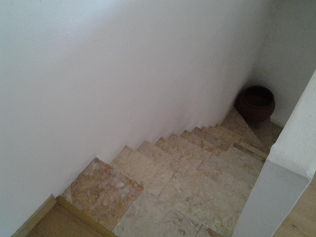 Typical Small House Near Lisbon オエイラス エクステリア 写真