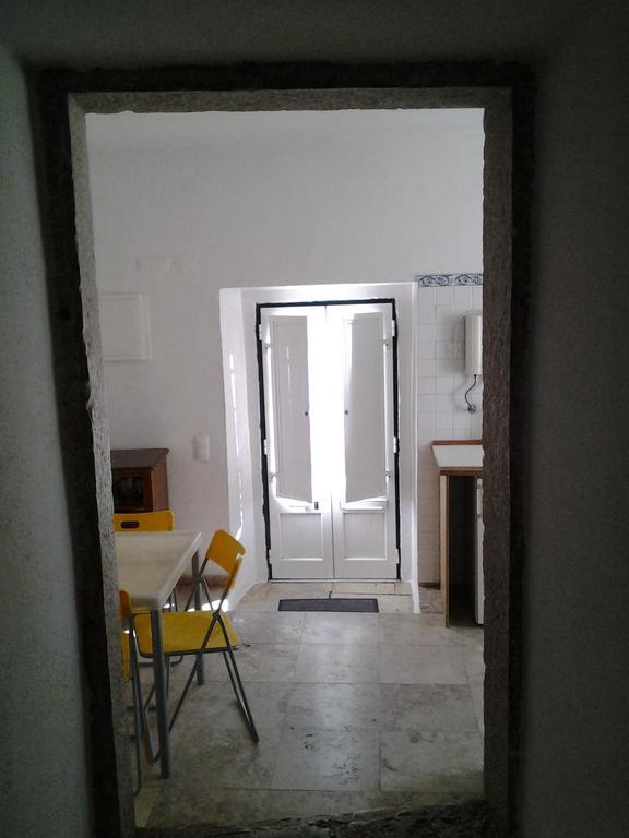 Typical Small House Near Lisbon オエイラス エクステリア 写真